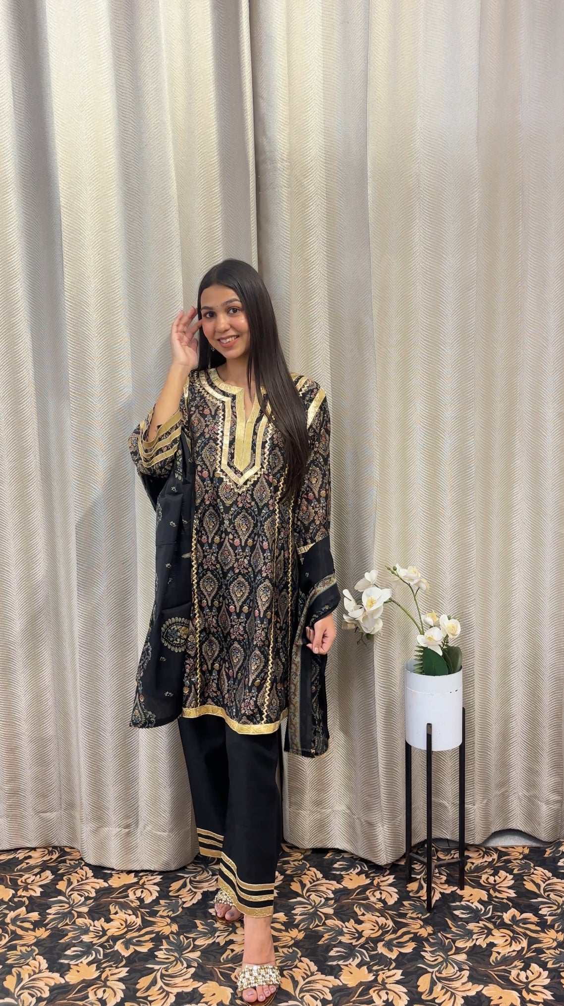 Zari Noor